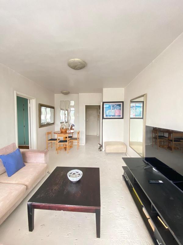 To Let 1 Bedroom Property for Rent in Green Point Western Cape